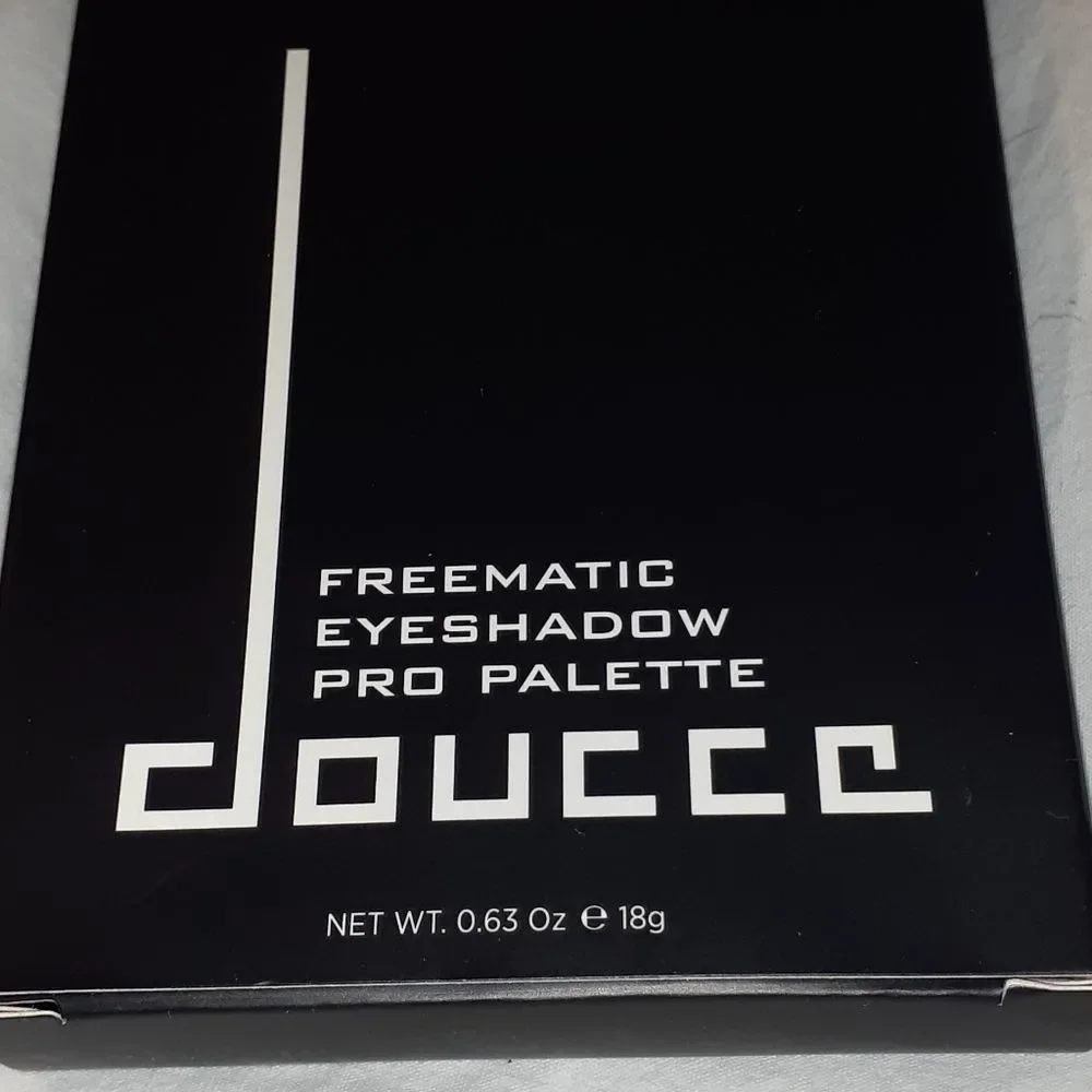 DOUCCE Freematic Limited‎ Edition Smokey Palette